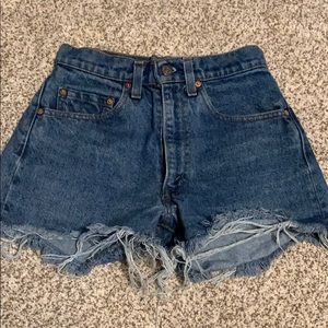 High rise Levi cut off shorts